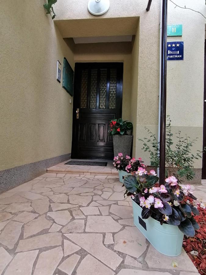 Apartment Oliva Pula Exterior photo