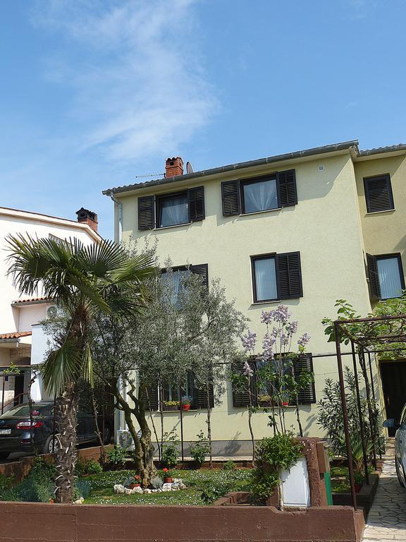 Apartment Oliva Pula Exterior photo
